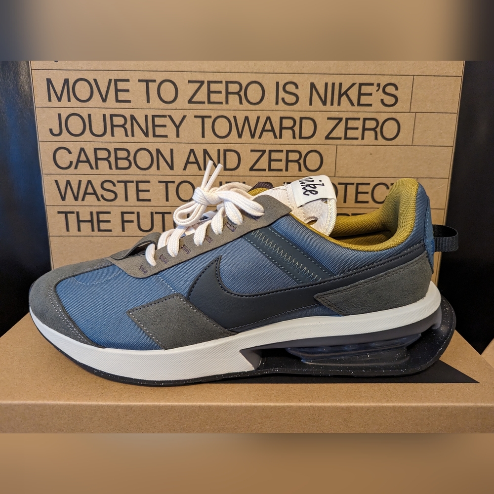 Nike Air Max Pre-Day LX Men's 11.5 Hasta/Anthracite -Iron Grey